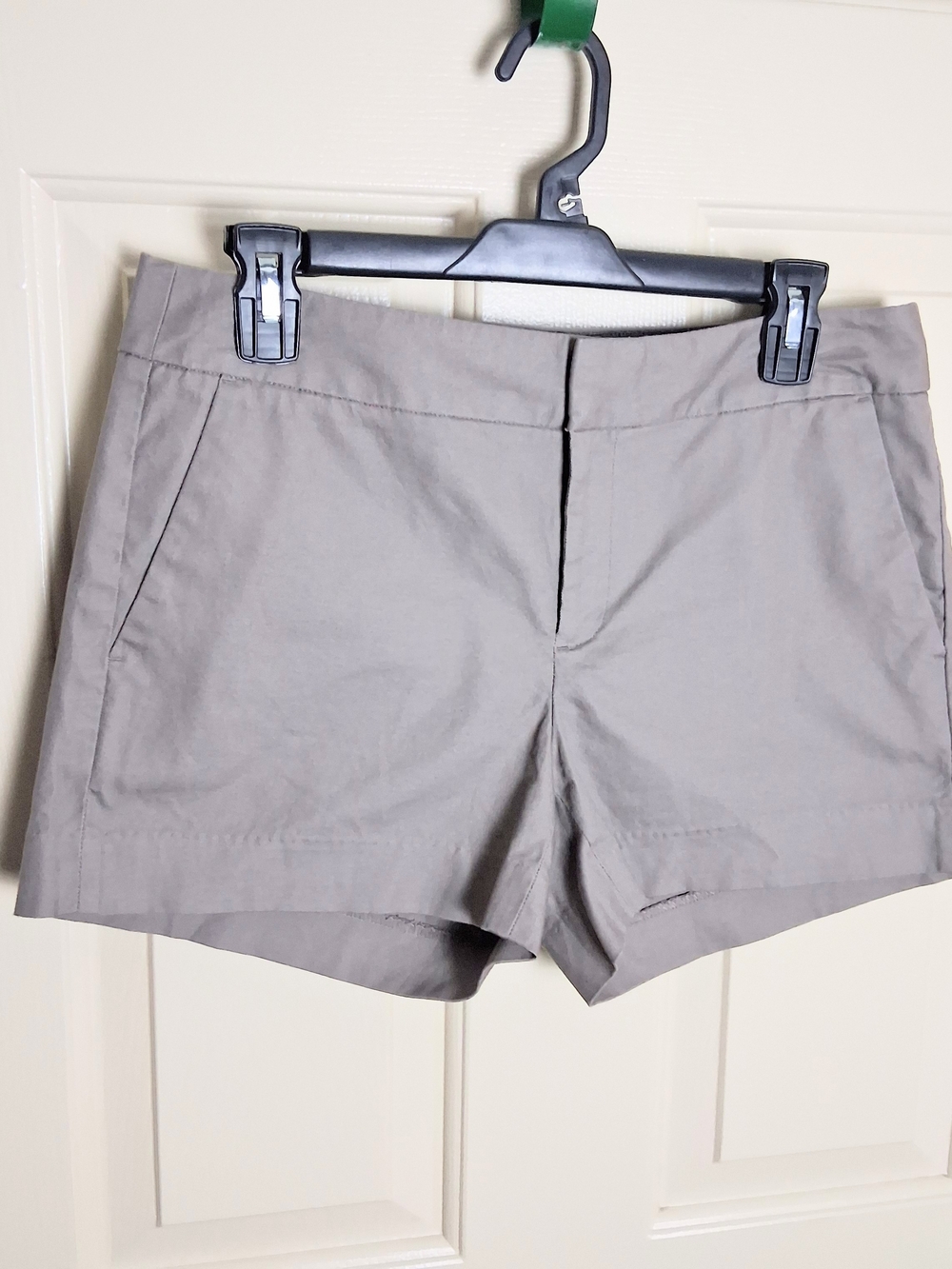 Banana Republic Factory Women Light Brown Hampton Fit Chino Shorts Size 6 NWT